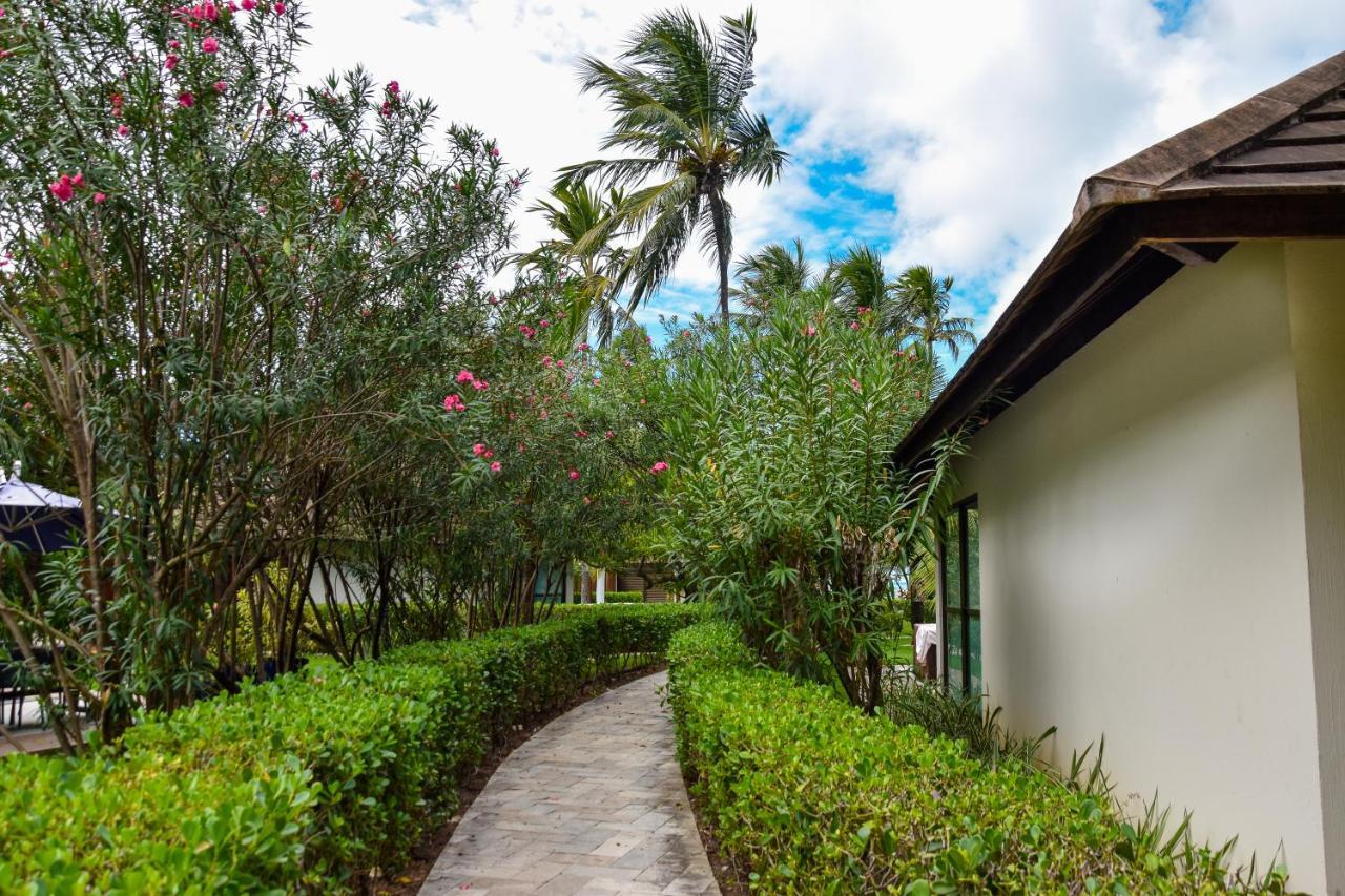 Luxo A Beira-Mar - Flats No Carneiros Beach Resort プライア・ドス・カルネイロス エクステリア 写真